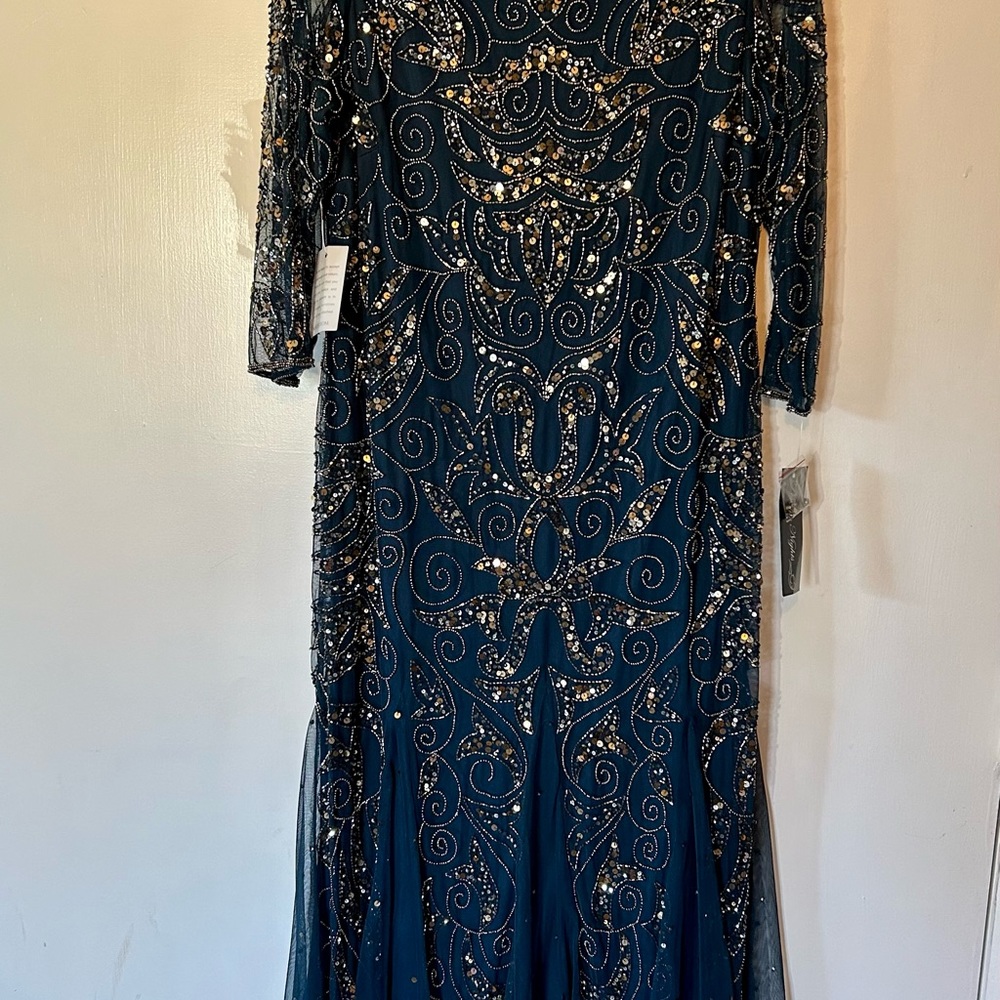 Pizarro Nights Stunning Glamor Dress